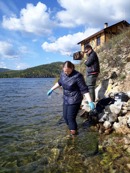 323 б. Змеиная, st. 6-50 CW L (Байкал, прибреж. вода, 50 м влево от тёплого источника №1)